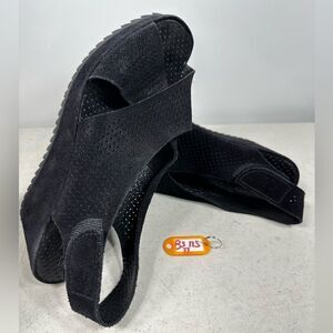 Pedro Garcia Sandals Womens 10 Platform Wedge Strappy Black Suede Casual Open